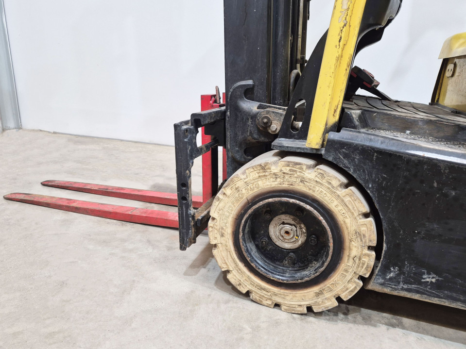 Carretilla elevadora diésel caterpillar DP18NTD