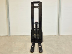 Apilador Electrico con plataforma hangcha CDD16-AC2S-I - 3576006 | Europea de Carretillas