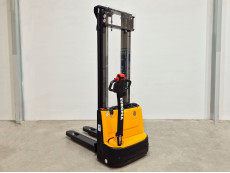 Apilador Electrico conductor a pie mb forklift ESA121 (2S360) - 3712010 | Europea de Carretillas