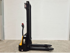 Apilador Electrico conductor a pie mb forklift ESA121 (2S360) - 3712010 | Europea de Carretillas