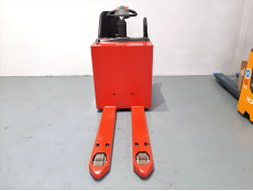 Transpaleta Electrica con plataforma mb forklift KPL201 (Litio) - 3299002 | Europea de Carretillas