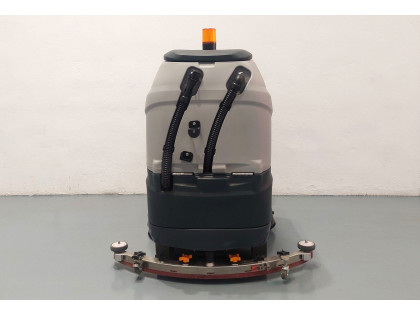 Fregadora Industrial Conductor Sentado bhior B860 - 3543004 | Europea de Carretillas 2