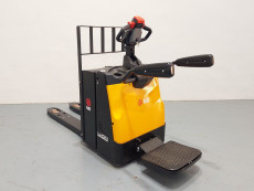 Transpaleta Electrica con plataforma mb forklift RPL201H (Litio) PESAJE RAVAS - 2929052 | Europea de Carretillas