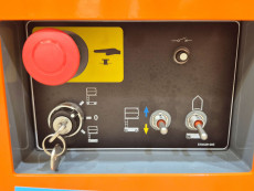 Plataforma Vertical Electrica snorkel TM12 - 3596021 | Europea de Carretillas