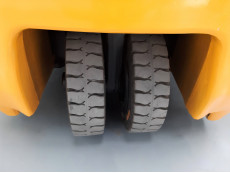 Carretilla Elevadora Electrica 3 ruedas mb forklift CPD20L2 (Litio) 48V 360Ah - 3041003 | Europea de Carretillas
