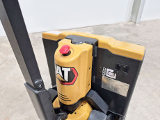 Transpaleta Electrica caterpillar NPP15QBL (Litio) 24V 30Ah - 3917002 | Europea de Carretillas