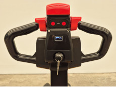 Transpaleta Electrica mb forklift EPL154 (Litio) 24V 30Ah - 3125050 | Europea de Carretillas