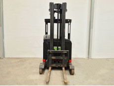 Carretilla Retractil conductor sentado linde R14 - 426031 | Europea de Carretillas