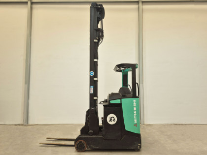 Carretilla Retractil conductor sentado mitsubishi RB16NH - 1315002 | Europea de Carretillas
