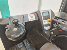 Carretilla Retractil conductor sentado mitsubishi RB16NH - 1315002 | Europea de Carretillas