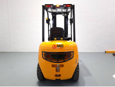 Carretilla Elevadora Electrica 4 ruedas mb forklift EFL302 (Litio) - 3185005 | Europea de Carretillas