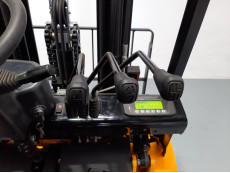 Carretilla Elevadora Electrica 4 ruedas mb forklift EFL302 (Litio) - 3185005 | Europea de Carretillas
