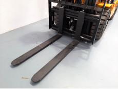 Carretilla Elevadora Electrica 4 ruedas mb forklift EFL302 (Litio) - 3185008 | Europea de Carretillas