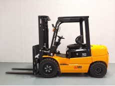 Carretilla Elevadora Electrica 4 ruedas mb forklift EFL302 (Litio) - 3185011 | Europea de Carretillas
