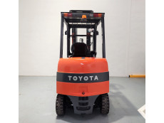 Carretilla Elevadora Electrica 4 ruedas toyota 7FBMF30 - 3201003 | Europea de Carretillas