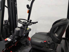 Carretilla Elevadora Electrica 4 ruedas mb forklift EFL252 (Litio) - 3258005 | Europea de Carretillas