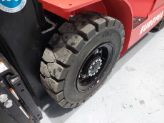 Carretilla Elevadora Electrica 4 ruedas mb forklift EFL252 (Litio) - 3258005 | Europea de Carretillas