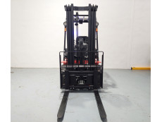 Carretilla Elevadora Electrica 4 ruedas mb forklift EFL252 (Litio) - 3258005 | Europea de Carretillas