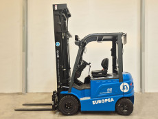 Carretilla Elevadora Electrica 4 ruedas byd SEF25B - 3331021 | Europea de Carretillas