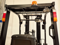 Carretilla Elevadora Electrica 3 ruedas mb forklift CPD18TVL (Litio) 80V 205Ah - 3521012 | Europea de Carretillas