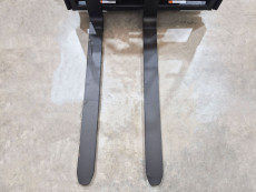 Carretilla Elevadora Electrica 3 ruedas mb forklift CPD18TVL (Litio) 80V 205Ah - 3521049 | Europea de Carretillas