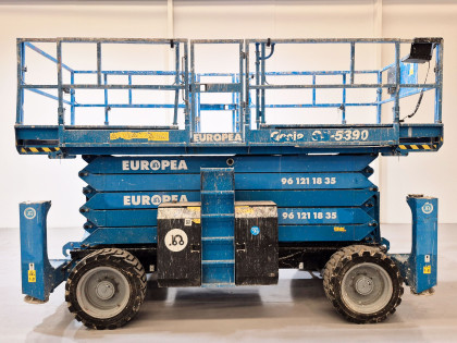 Plataforma Tijera Diesel genie GS5390RT - 2523004 | Europea de Carretillas 2