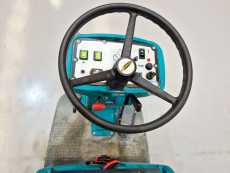 Fregadora Industrial Conductor Sentado eureka E83 - 2564003 | Europea de Carretillas