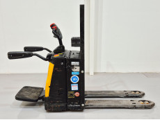 Transpaleta Electrica con plataforma mb forklift RPL201H (Litio) - 2929060 | Europea de Carretillas