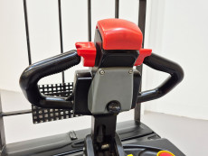 Transpaleta Electrica con plataforma mb forklift RPL201H (Litio) - 2929060 | Europea de Carretillas