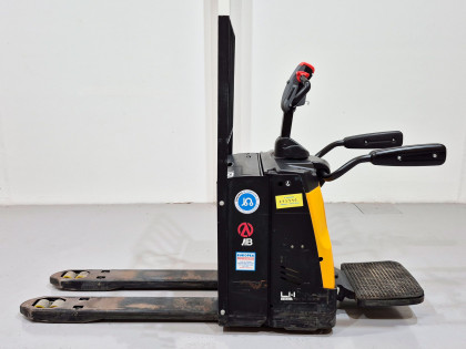 Transpaleta Electrica con plataforma mb forklift RPL201H (Litio) - 2929090 | Europea de Carretillas
