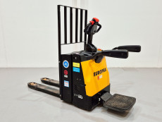 Transpaleta Electrica con plataforma mb forklift RPL201H (Litio) - 2929091 | Europea de Carretillas