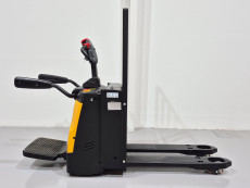Transpaleta Electrica con plataforma mb forklift RPL201H (Litio) - 2929119 | Europea de Carretillas