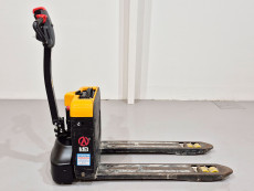Transpaleta Electrica mb forklift EPL154 (Litio) 24V 30Ah - 3125115 | Europea de Carretillas