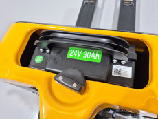 Transpaleta Electrica mb forklift EPL154 (Litio) 24V 30Ah - 3125126 | Europea de Carretillas