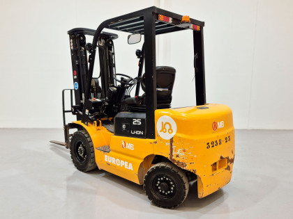 Carretilla Elevadora Electrica 4 ruedas mb forklift EFL252 (Litio) 80V 205Ah - 3258023 | Europea de Carretillas 2