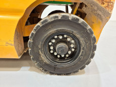 Carretilla Elevadora Electrica 4 ruedas mb forklift EFL252 (Litio) 80V 205Ah - 3258023 | Europea de Carretillas