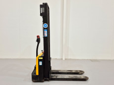 Apilador Electrico conductor a pie mb forklift ESL122 (2S330) (Litio) 24V 80Ah - 3486014 | Europea de Carretillas