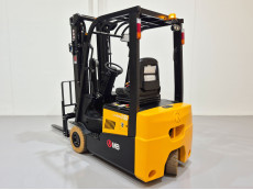Carretilla Elevadora Electrica 3 ruedas mb forklift CPD18TVL (Litio) 80V 205Ah - 3521070 | Europea de Carretillas