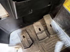 Carretilla Retractil conductor sentado mitsubishi RB16N2HC - 3563002 | Europea de Carretillas