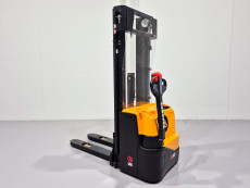 Apilador Electrico conductor a pie mb forklift WSA161L (Litio) 24V 205Ah - 3595038 | Europea de Carretillas