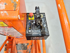Plataforma Vertical Electrica snorkel TM12 - 3596009 | Europea de Carretillas