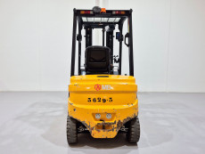 Carretilla Elevadora Electrica 4 ruedas mb forklift EFL253 (Litio) 80V 205Ah - 3629003 | Europea de Carretillas