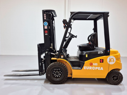 Carretilla Elevadora Electrica 4 ruedas mb forklift EFL253 (Litio) 80V 205Ah - 3629009 | Europea de Carretillas