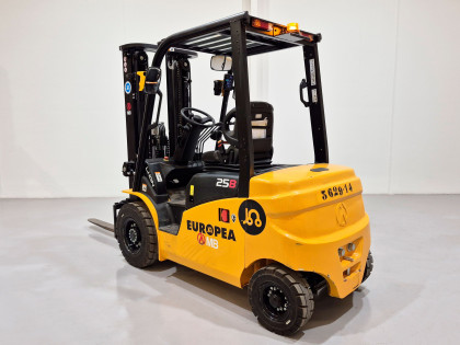 Carretilla Elevadora Electrica 4 ruedas mb forklift EFL253 (Litio) 80V 280Ah - 3629014 | Europea de Carretillas 2