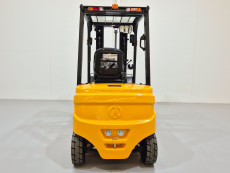 Carretilla Elevadora Electrica 4 ruedas mb forklift EFL253 (Litio) 80V 205Ah - 3629033 | Europea de Carretillas