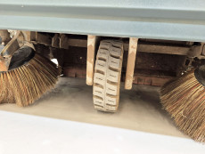 Barredora Conductor sentado bhior BS1400 - 3640004 | Europea de Carretillas