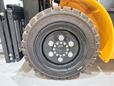 Carretilla Elevadora Electrica 4 ruedas mb forklift EFL353 - 3662011 | Europea de Carretillas