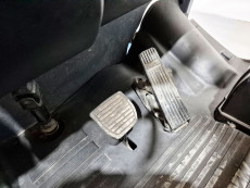 Carretilla Elevadora Electrica 4 ruedas byd SEF25C LitioHierroFosfato - 3675002 | Europea de Carretillas