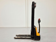 Apilador Electrico conductor a pie mb forklift ESA121 (2S360) (Gel) 24V 105Ah - 3712003 | Europea de Carretillas