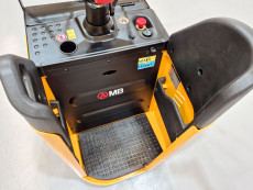Transpaleta Electrica con plataforma mb forklift KPL201H - 3822003 | Europea de Carretillas